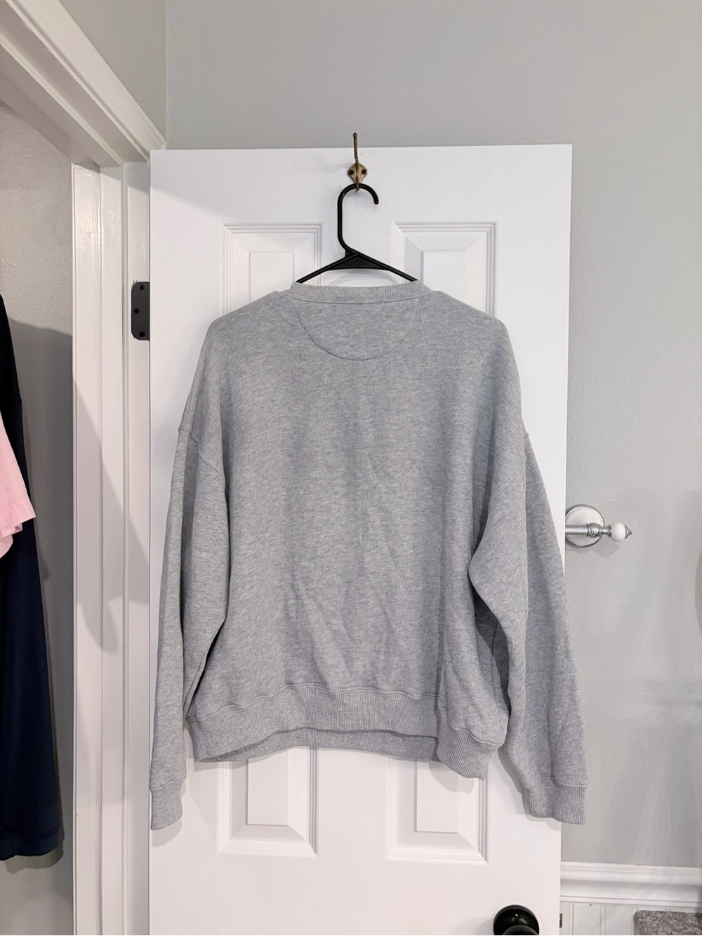 American Eagle Seriously Lived In Gray Crewneck Sweatshirt Large - Picture 6 of 8